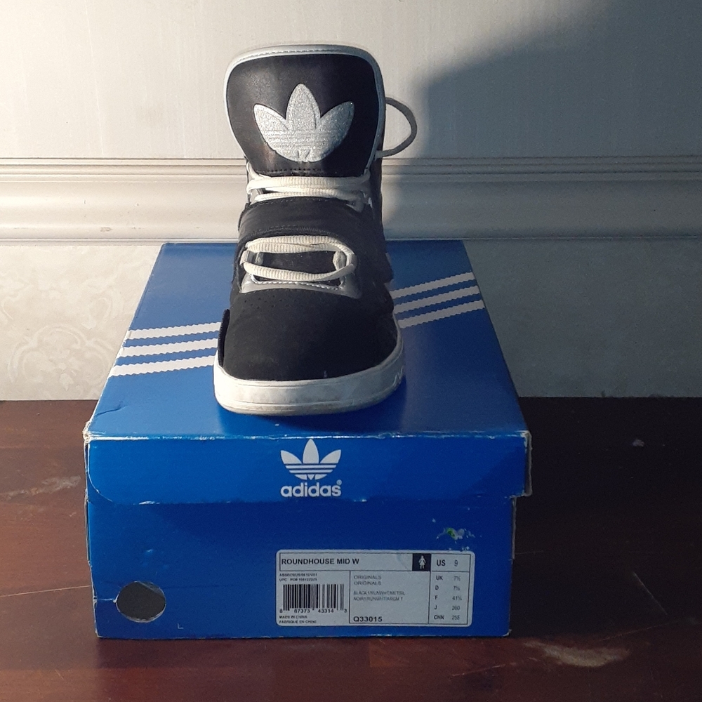 Adidas Trendy Sneakers
